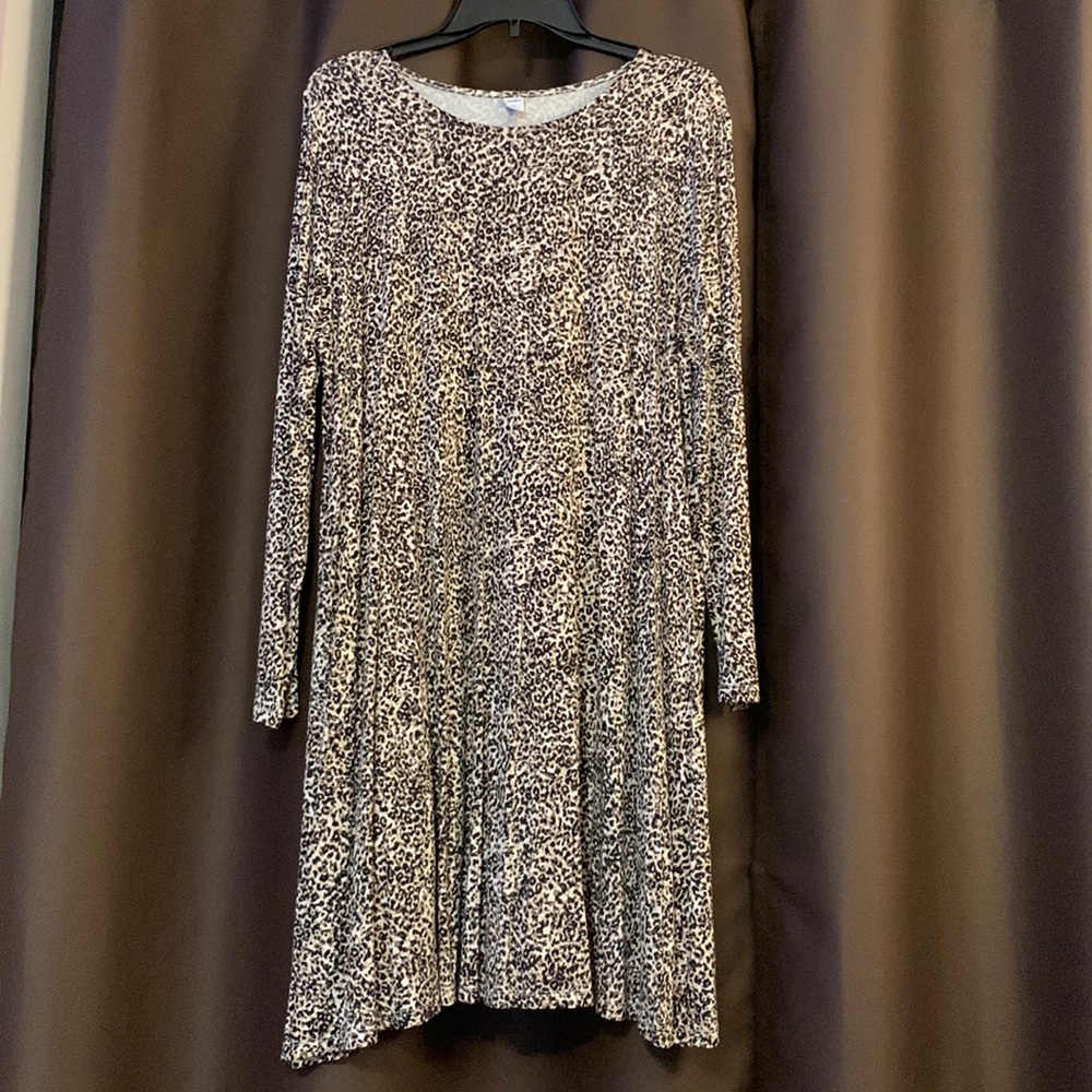 Old Navy long sleeve dress 95% rayon 5% spandex
